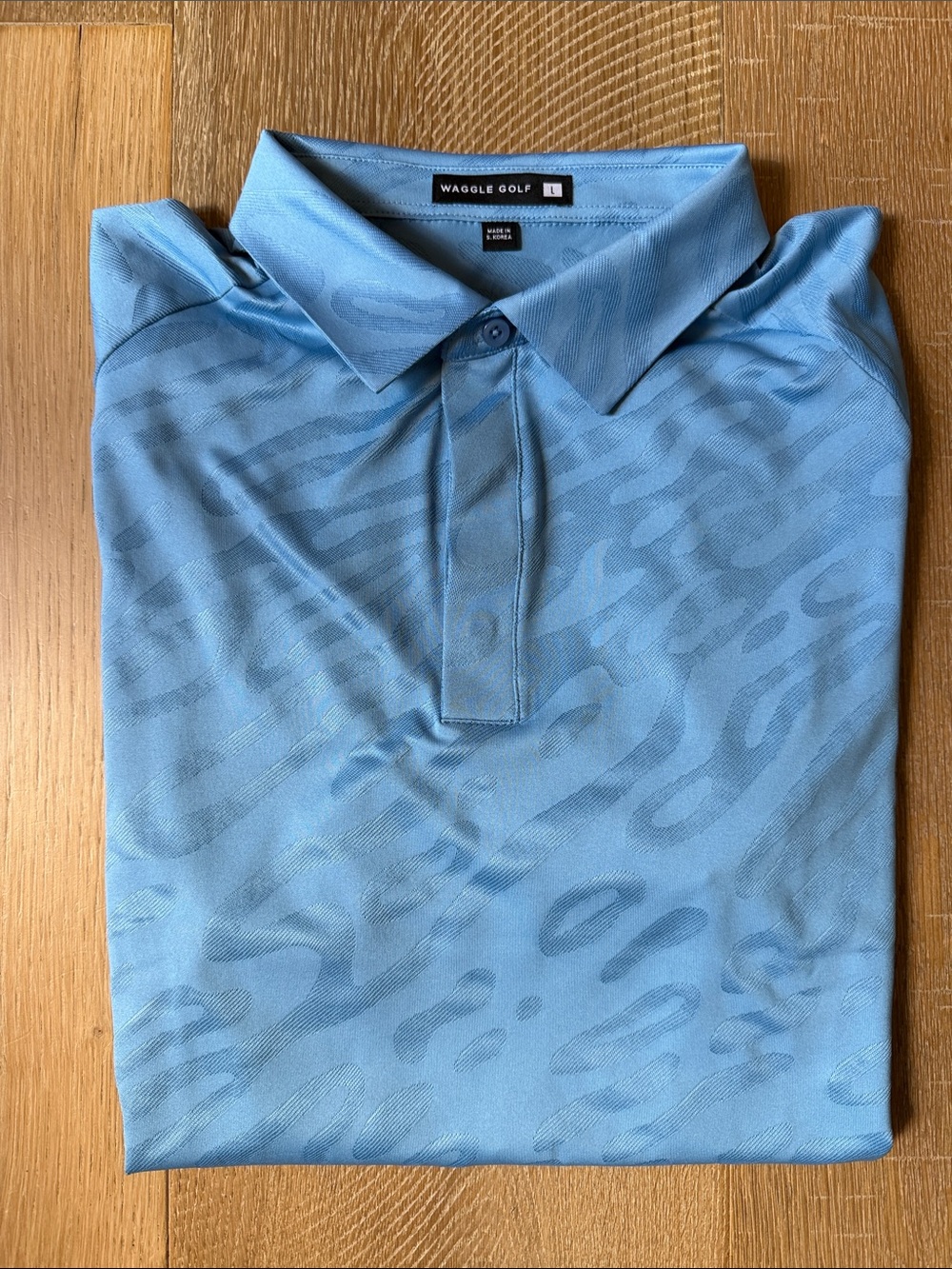 Waggle Golf Men’s Sky Blue Polo with Subtle Jacquard Pattern